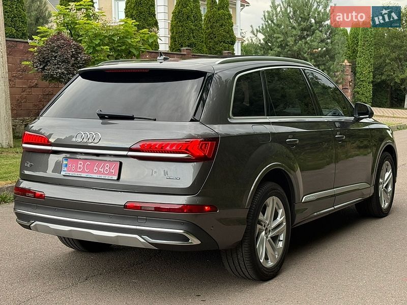 Внедорожник / Кроссовер Audi Q7 2021 в Ровно