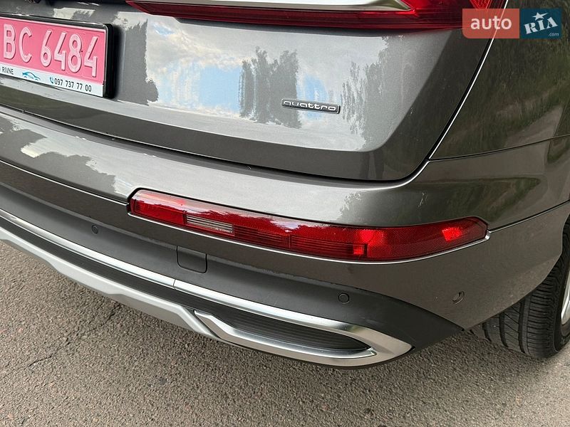 Внедорожник / Кроссовер Audi Q7 2021 в Ровно