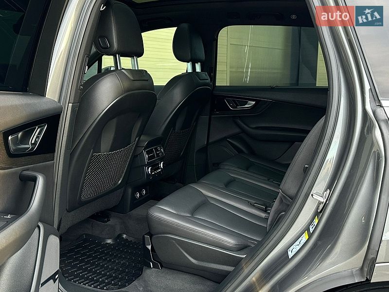 Внедорожник / Кроссовер Audi Q7 2017 в Сарнах фото 63 Внедорожник / Кроссовер Audi Q7 2017 в Сарнах
