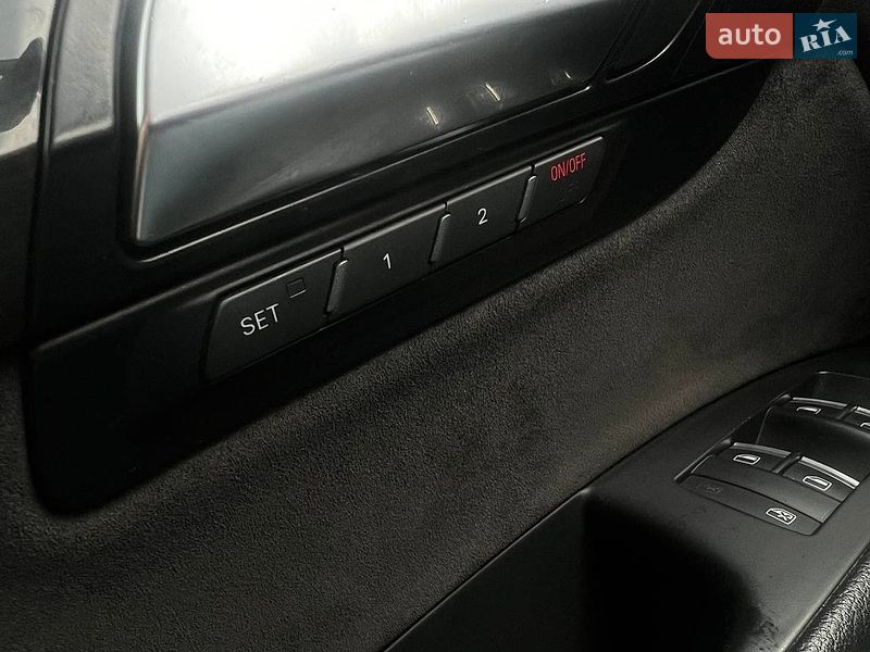 Позашляховик / Кросовер Audi Q7 2012 в Києві