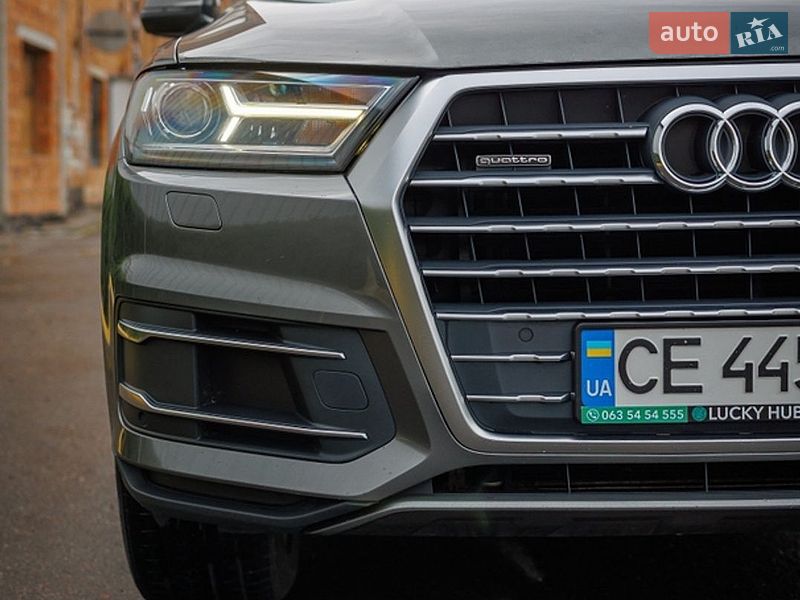 Позашляховик / Кросовер Audi Q7 2016 в Чернівцях