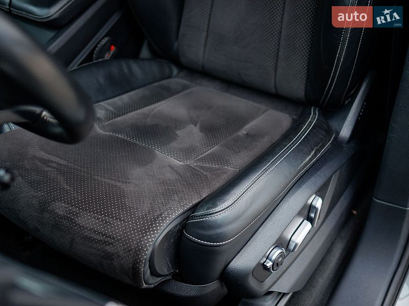 Позашляховик / Кросовер Audi Q7 2016 в Чернівцях