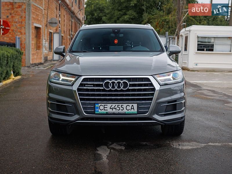 Позашляховик / Кросовер Audi Q7 2016 в Чернівцях
