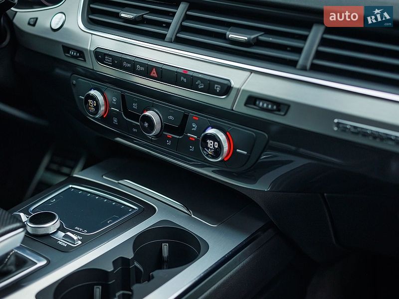 Позашляховик / Кросовер Audi Q7 2016 в Чернівцях