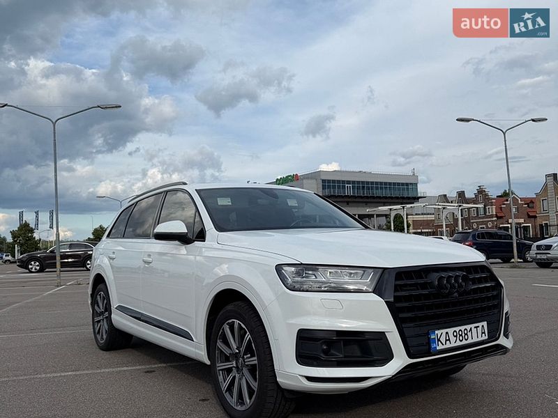 Внедорожник / Кроссовер Audi Q7 2016 в Киеве