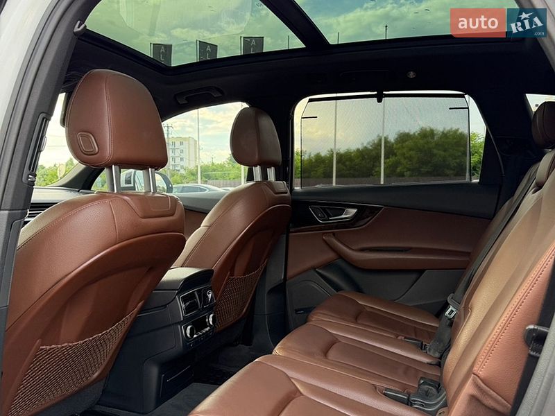 Внедорожник / Кроссовер Audi Q7 2016 в Киеве