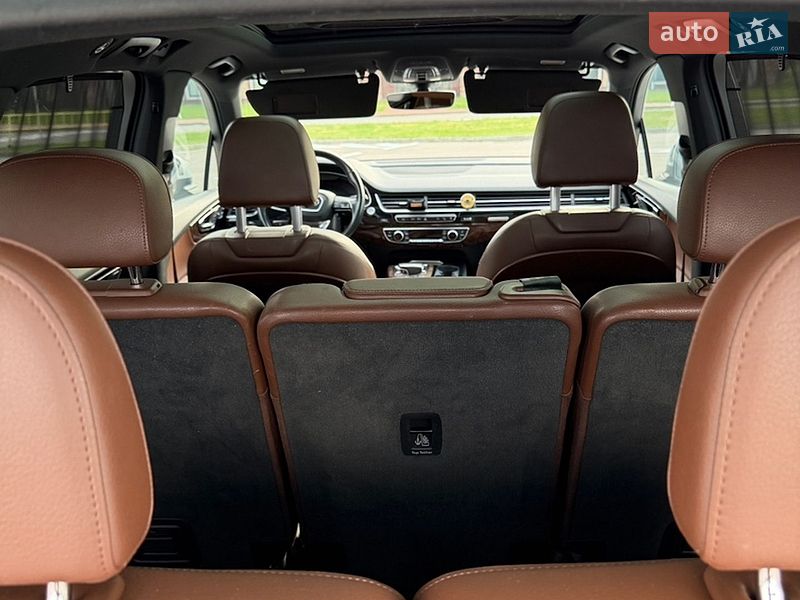 Внедорожник / Кроссовер Audi Q7 2016 в Киеве