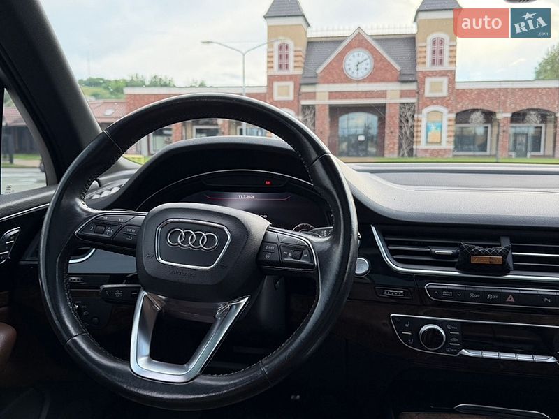 Внедорожник / Кроссовер Audi Q7 2016 в Киеве