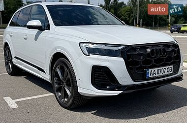Внедорожник / Кроссовер Audi Q7 2024 в Киеве