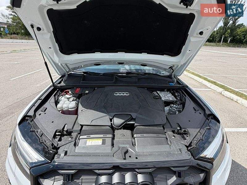 Позашляховик / Кросовер Audi Q7 2024 в Києві