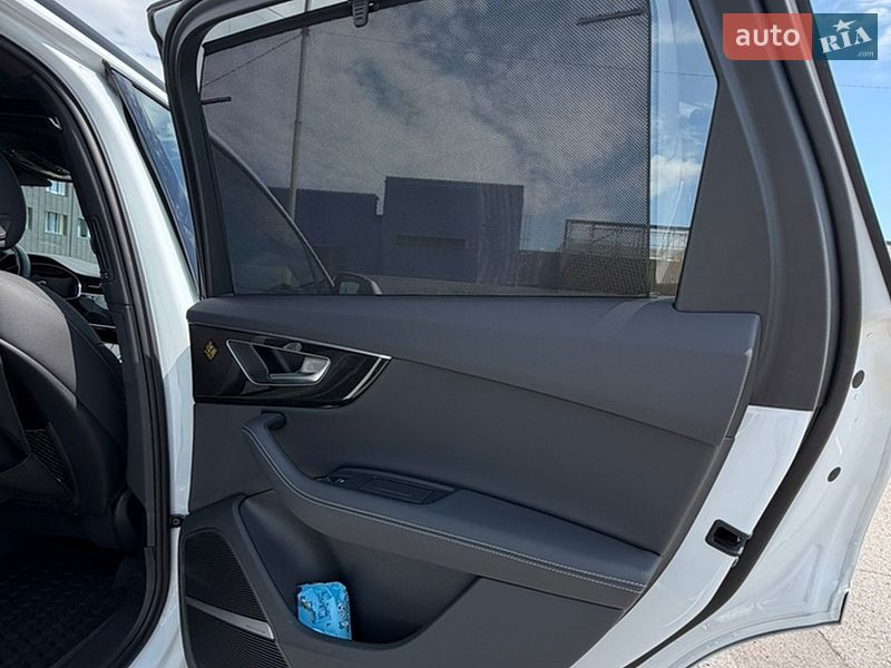 Позашляховик / Кросовер Audi Q7 2024 в Києві