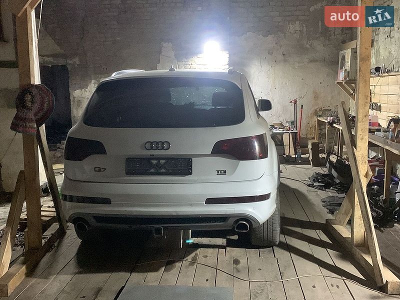 Позашляховик / Кросовер Audi Q7 2013 в Білій Церкві фото 4 Позашляховик / Кросовер Audi Q7 2013 в Білій Церкві