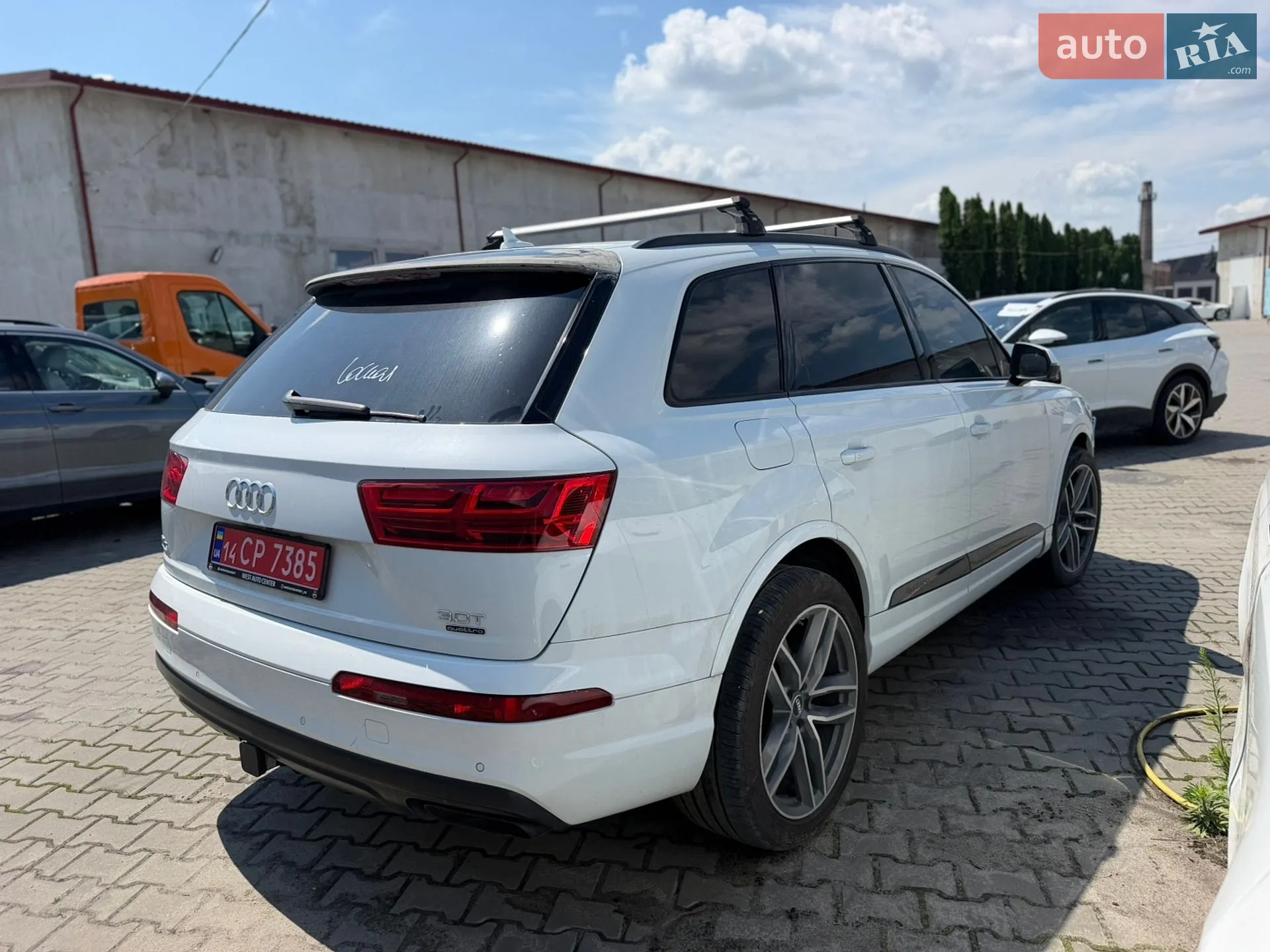 2018 Volkswagen Touareg - мініатюра 4
