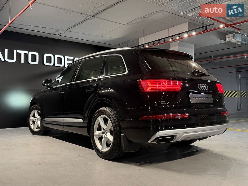 Позашляховик / Кросовер Audi Q7 2016 в Одесі
