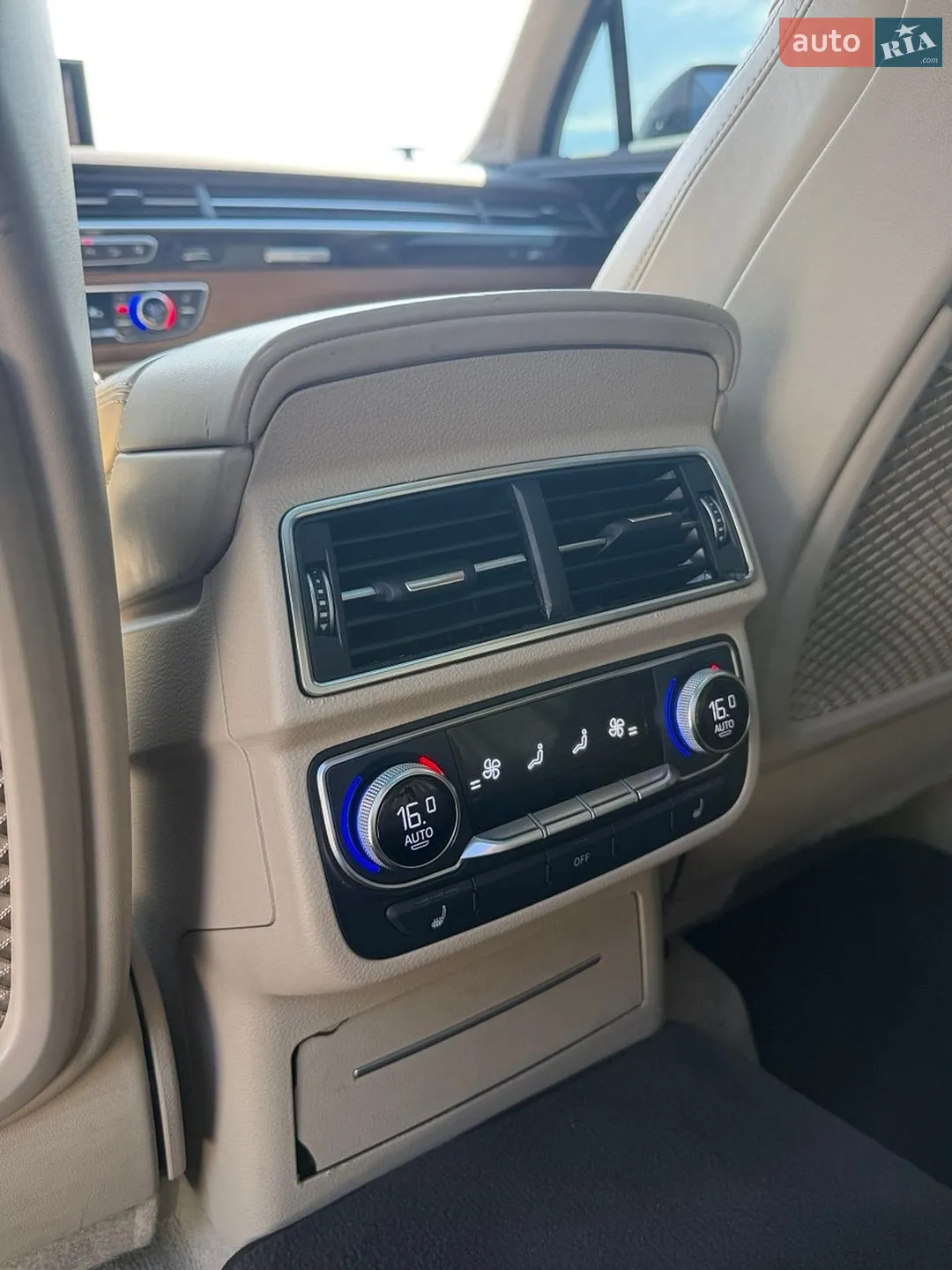 2016 Audi Q7 - мініатюра 14