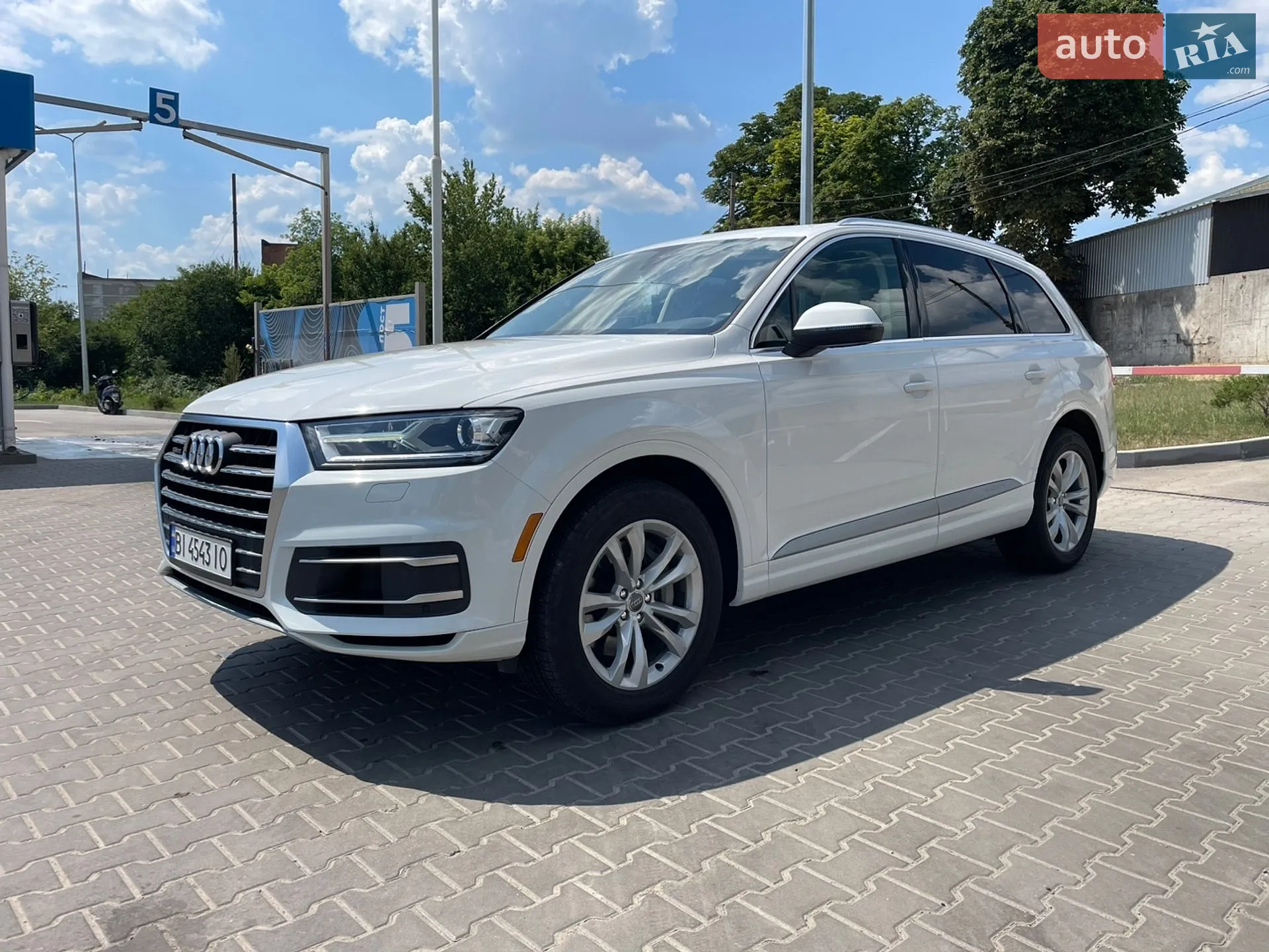 2017 Audi Q7 - мініатюра 3