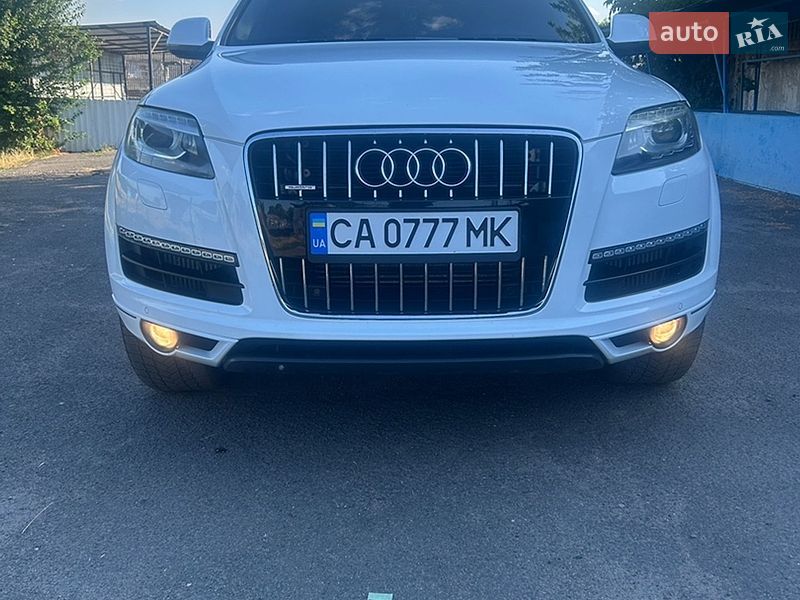 Внедорожник / Кроссовер Audi Q7 2010 в Теплике