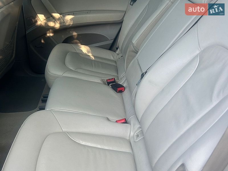 Внедорожник / Кроссовер Audi Q7 2010 в Теплике