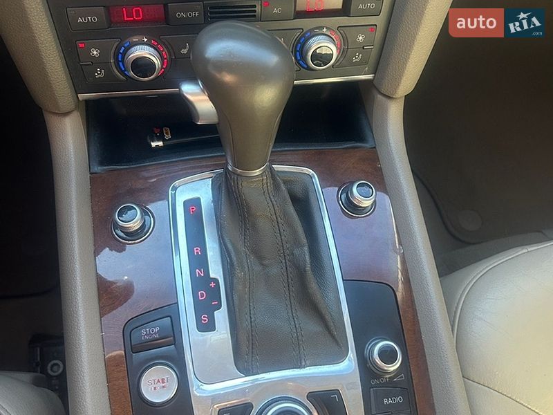Внедорожник / Кроссовер Audi Q7 2010 в Теплике