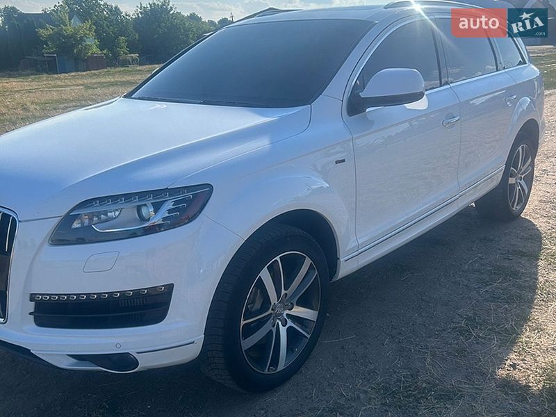 Внедорожник / Кроссовер Audi Q7 2010 в Теплике