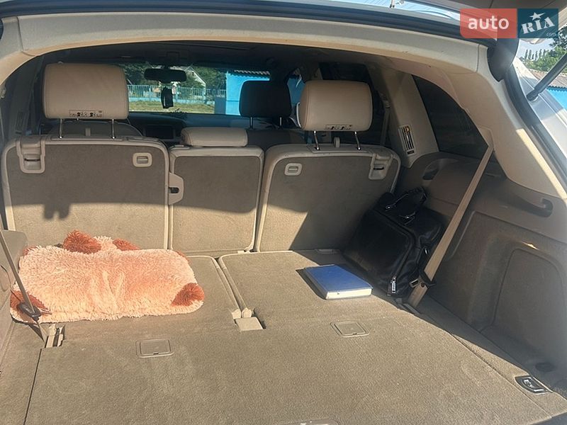 Позашляховик / Кросовер Audi Q7 2010 в Теплику