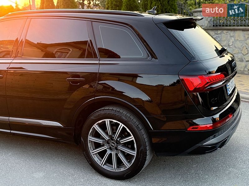 Внедорожник / Кроссовер Audi Q7 2021 в Тернополе