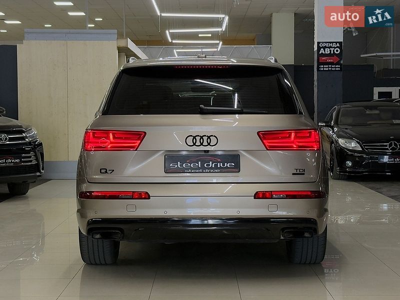 Позашляховик / Кросовер Audi Q7 2018 в Миколаєві