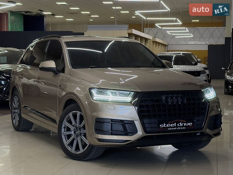 Позашляховик / Кросовер Audi Q7 2018 в Миколаєві