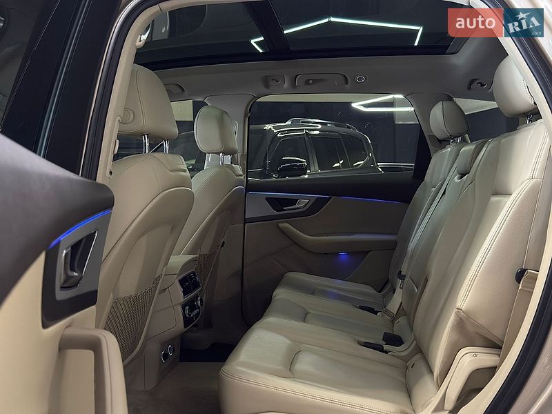 Позашляховик / Кросовер Audi Q7 2018 в Миколаєві