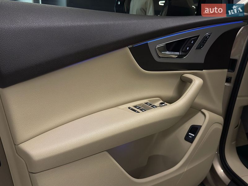 Позашляховик / Кросовер Audi Q7 2018 в Миколаєві