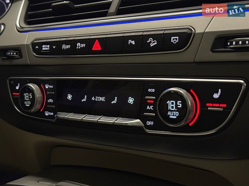 Позашляховик / Кросовер Audi Q7 2018 в Миколаєві