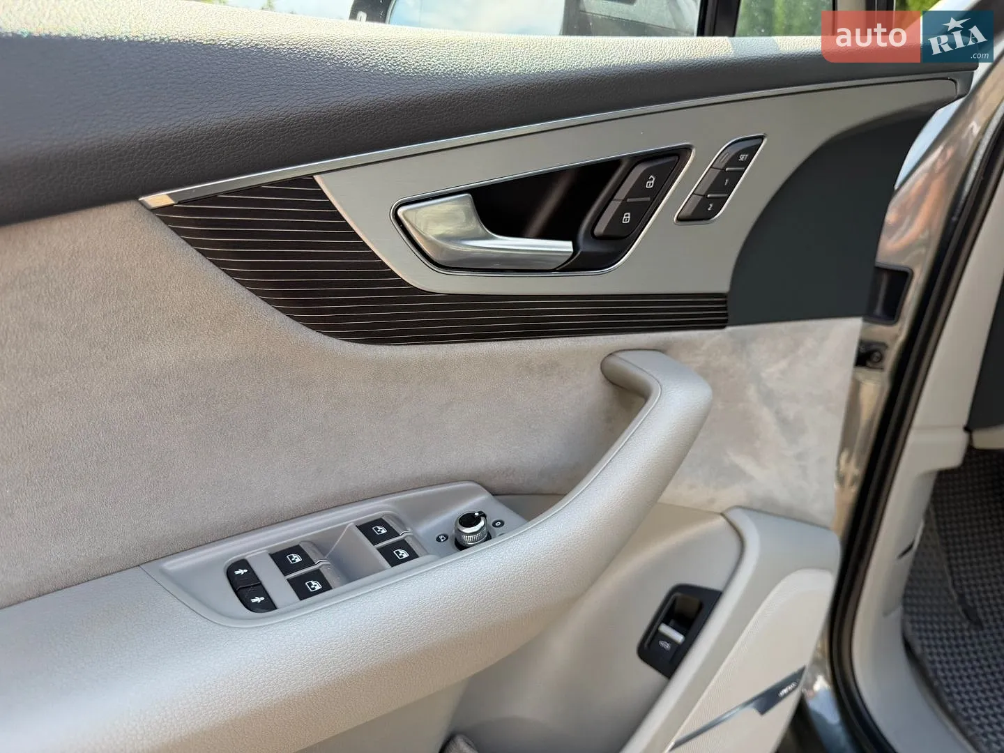 2017 Audi Q7 - мініатюра 16