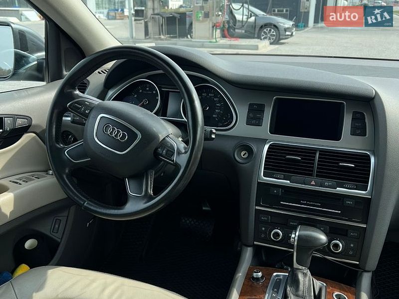 Позашляховик / Кросовер Audi Q7 2012 в Львові