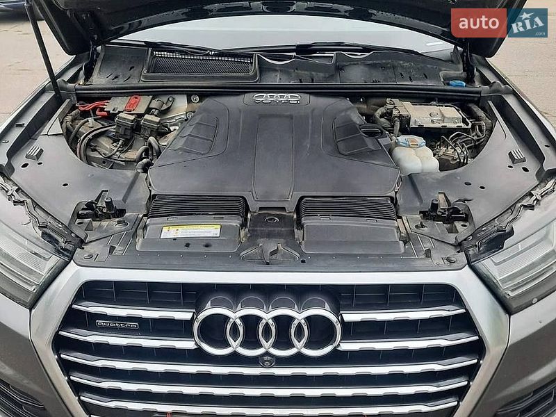 Позашляховик / Кросовер Audi Q7 2016 в Полтаві