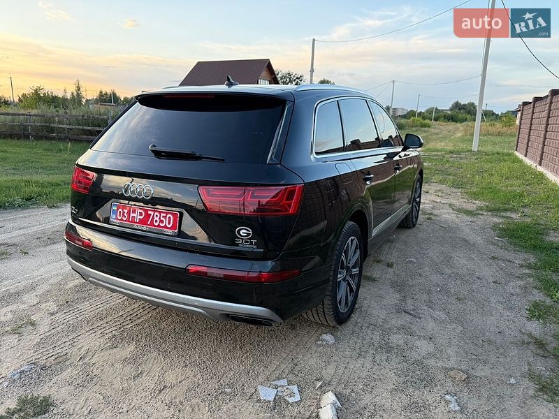 Внедорожник / Кроссовер Audi Q7 2016 в Березному