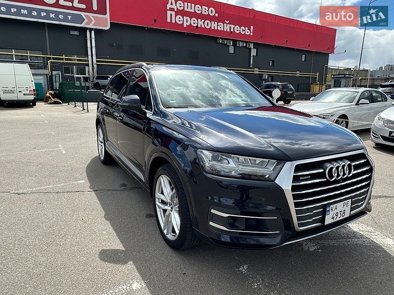 Внедорожник / Кроссовер Audi Q7 2017 в Киеве