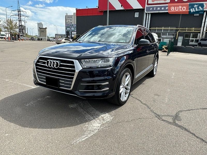 Внедорожник / Кроссовер Audi Q7 2017 в Киеве