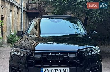 Позашляховик / Кросовер Audi Q7 2022 в Києві