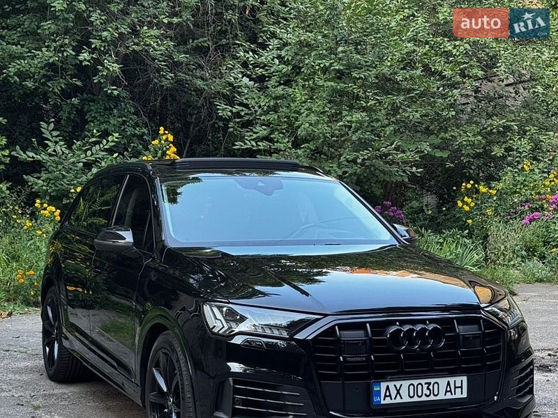 Позашляховик / Кросовер Audi Q7 2022 в Києві