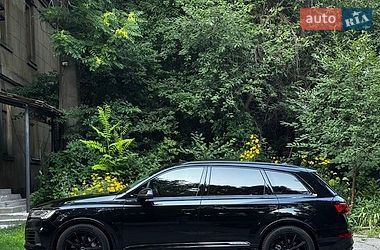 Позашляховик / Кросовер Audi Q7 2022 в Києві
