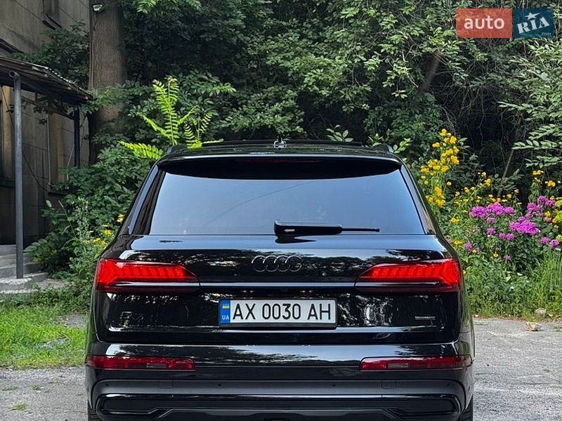 Позашляховик / Кросовер Audi Q7 2022 в Києві
