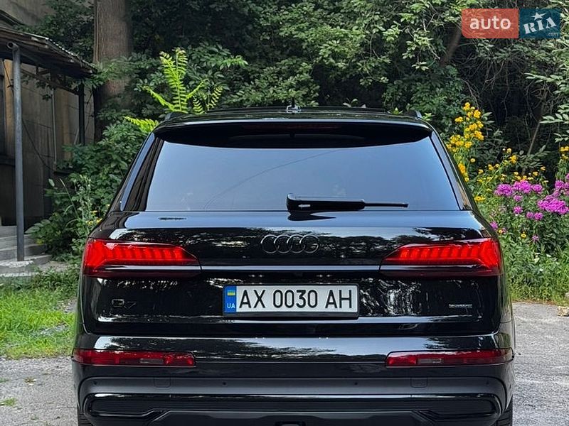 Позашляховик / Кросовер Audi Q7 2022 в Києві