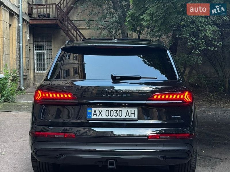 Позашляховик / Кросовер Audi Q7 2022 в Києві