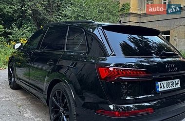 Позашляховик / Кросовер Audi Q7 2022 в Києві