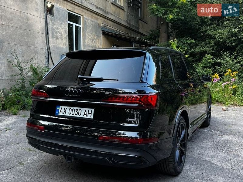 Позашляховик / Кросовер Audi Q7 2022 в Києві