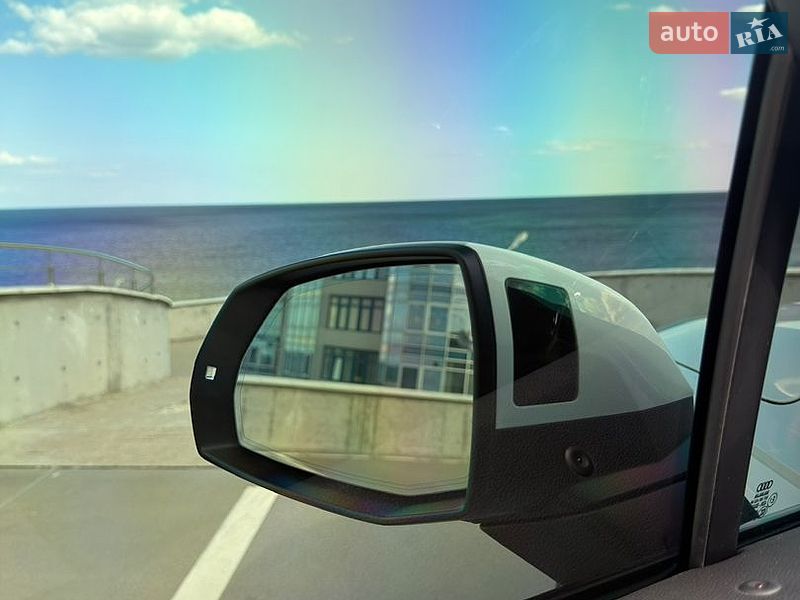 Позашляховик / Кросовер Audi Q7 2015 в Одесі