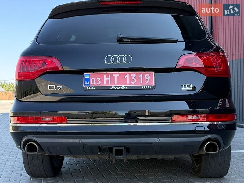 Позашляховик / Кросовер Audi Q7 2015 в Дубні