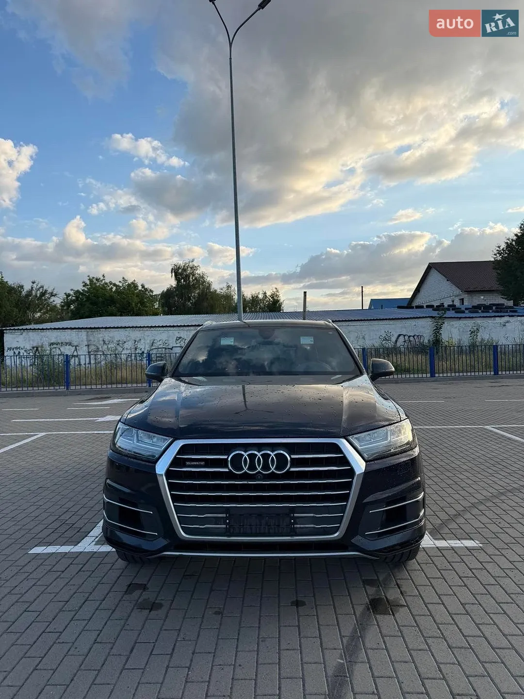 2017 Audi Q7 - мініатюра 2