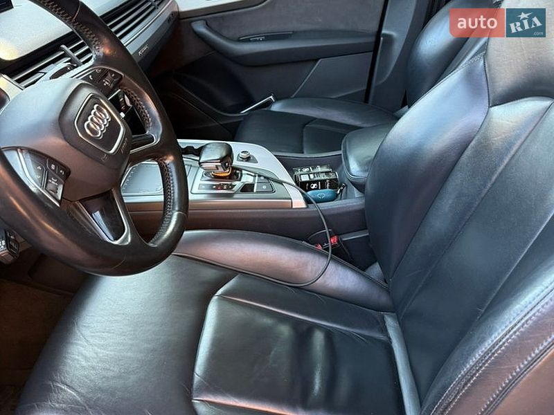 Внедорожник / Кроссовер Audi Q7 2016 в Николаеве