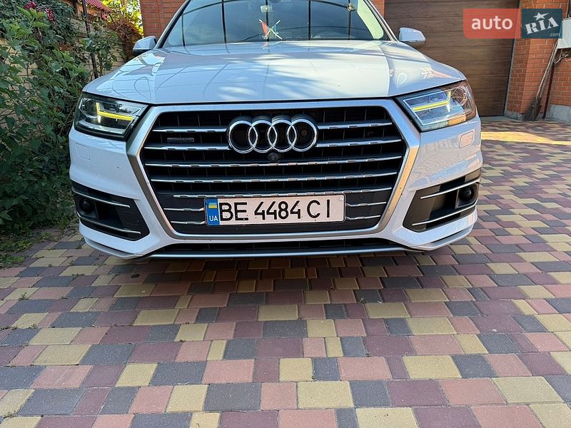 Внедорожник / Кроссовер Audi Q7 2016 в Николаеве